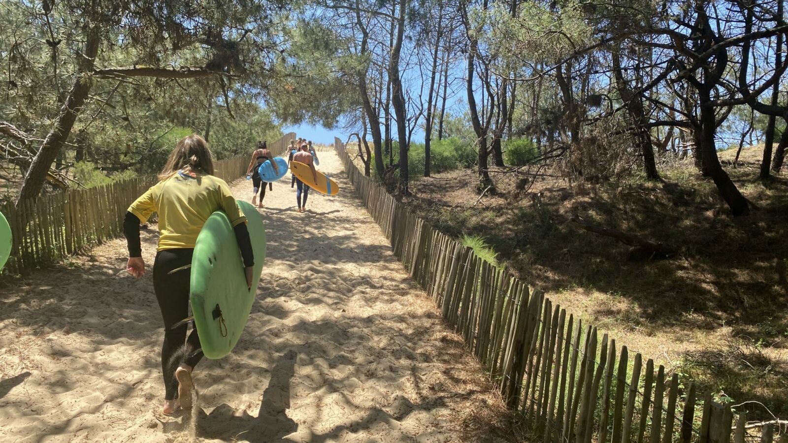 On a testé pour vous : un cours de surf au Porge-Océan