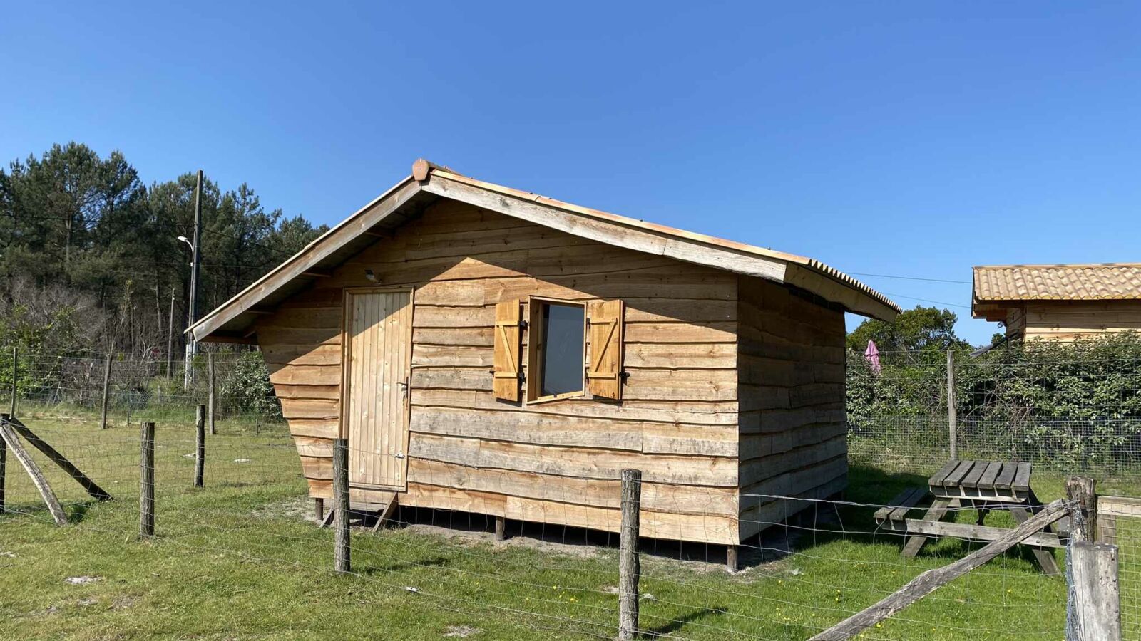 CABANE DE LA FERME A LA PLAGE LE PORGE (2)