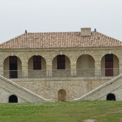 Photo-4---FORT-MEDOC--Corps-de-Garde-a-la-Mer--Mairie-de-Cussac-Fort-Medoc