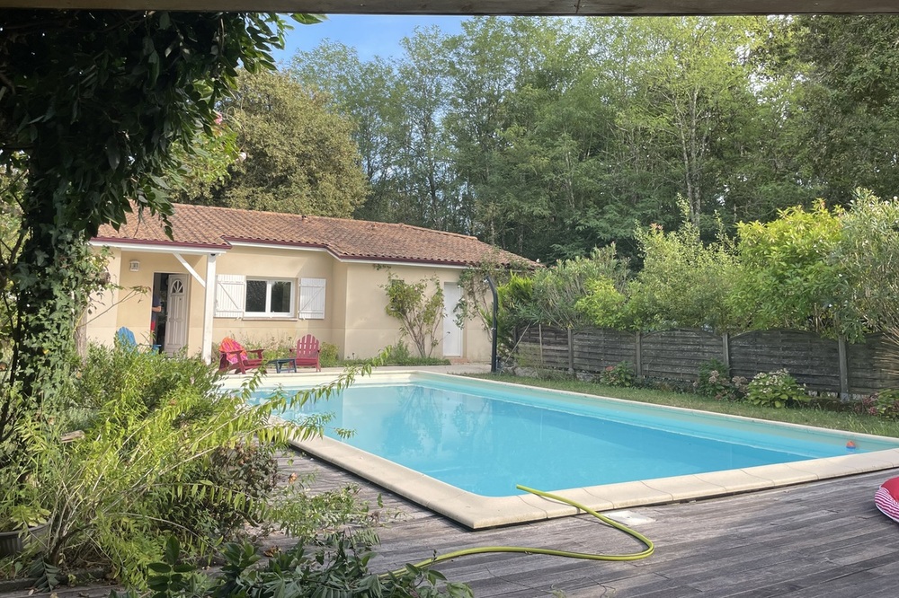 UN JARDIN AUX LAMBERTS LOCATION A MOULIS EN MEDOC (2)
