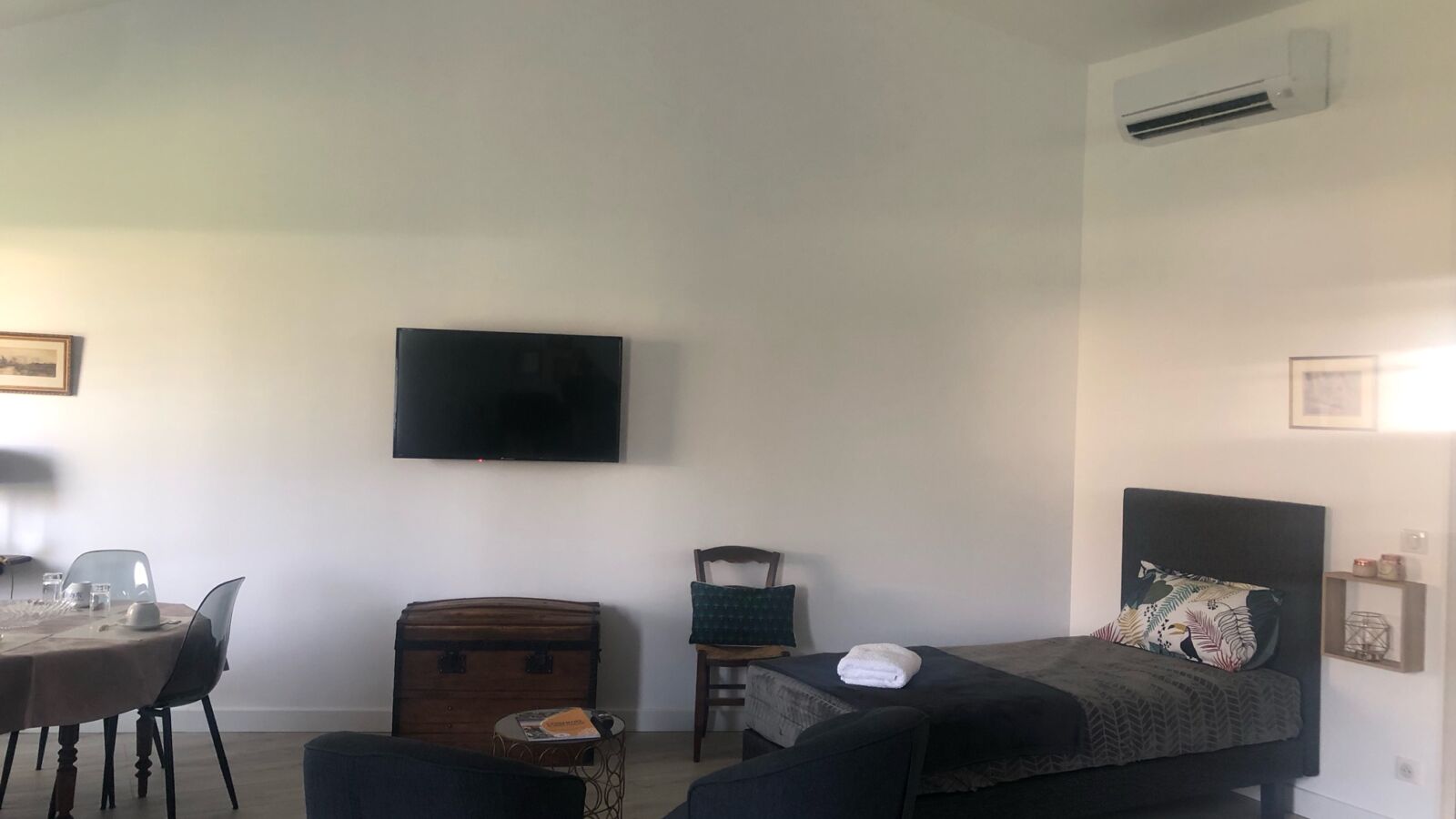  CHAMBRE D'HÔTES "LES BACQUERINS
